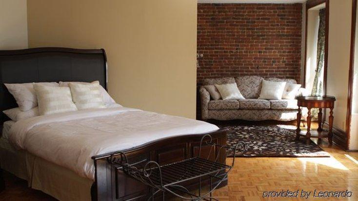 Auberge De La Place Royale Montreal Habitación foto